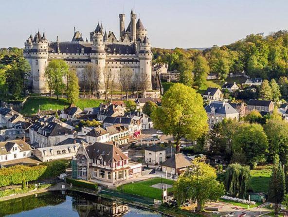 L'Inattendue Pierrefonds Exterior photo